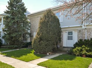 110 Pilgrim Ct, Bolingbrook, IL 60440