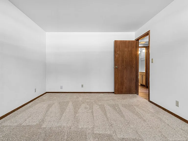 Woodfield Circle — Photo 17
