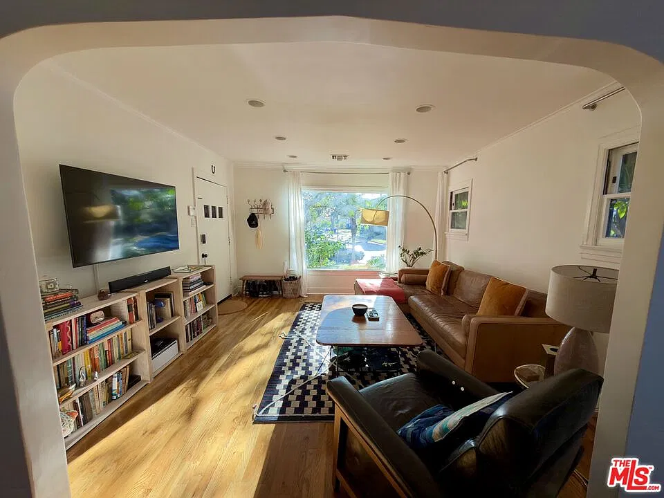 3 bed, 2.0 bath, 1531 sqft, $7,500 — Photo 3