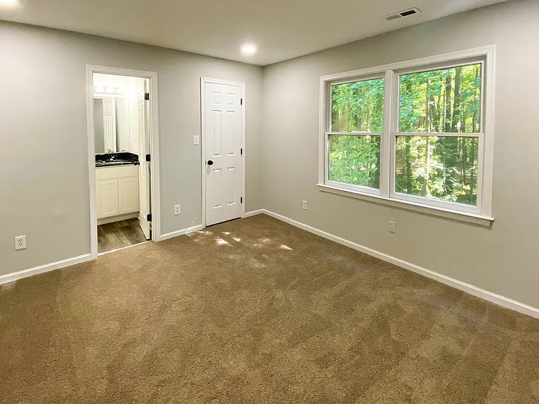 5645 Thea Ln — Photo 12