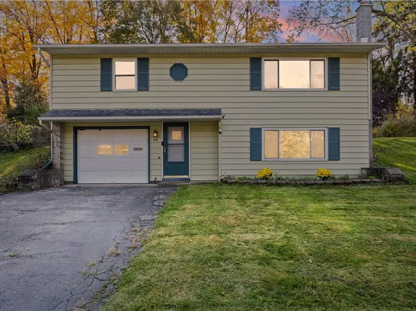 90 Caroline Dr, Rochester, NY 14624