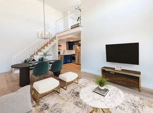 136 N Mariposa Ave #306A, Los Angeles, CA 90004