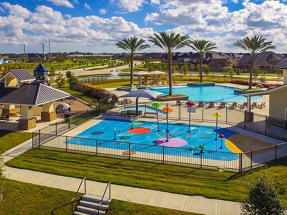 The Reserve at Clear Lake City Amenities - Pool