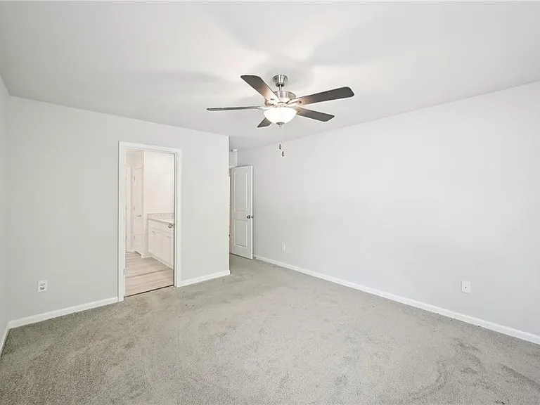 4437 Ben Hill Rd — Photo 28
