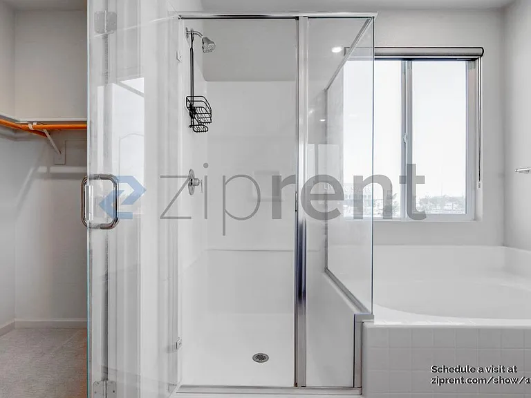 1474 Dorrington Ln — Photo 14