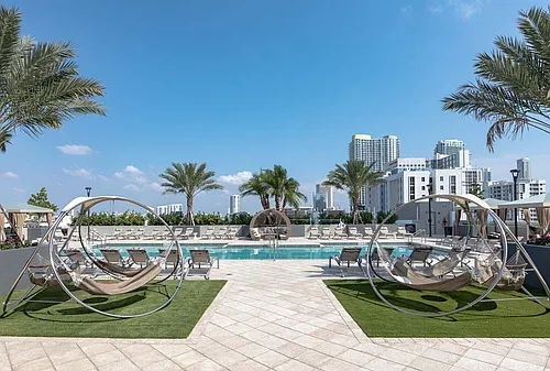 Miro Brickell Photo 1