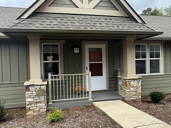 102 Fox Den Ct