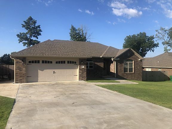 2nd image of 326 Redwood Ln