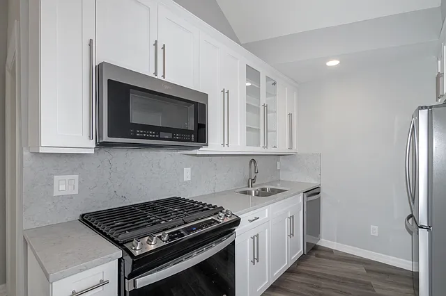 Fairfield Knolls at Lindenhurst — Photo 15