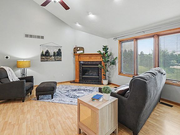 5th image of 2521 Hemel Dr