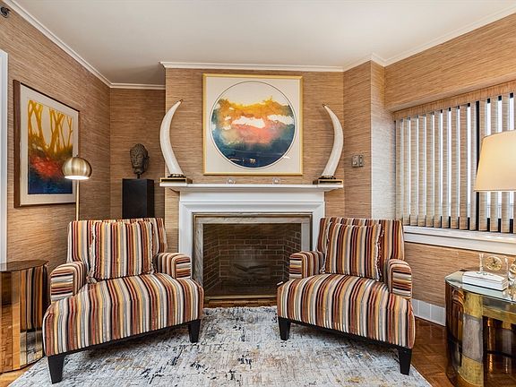 5th image of 300 Lynn Shore Dr APT 1007