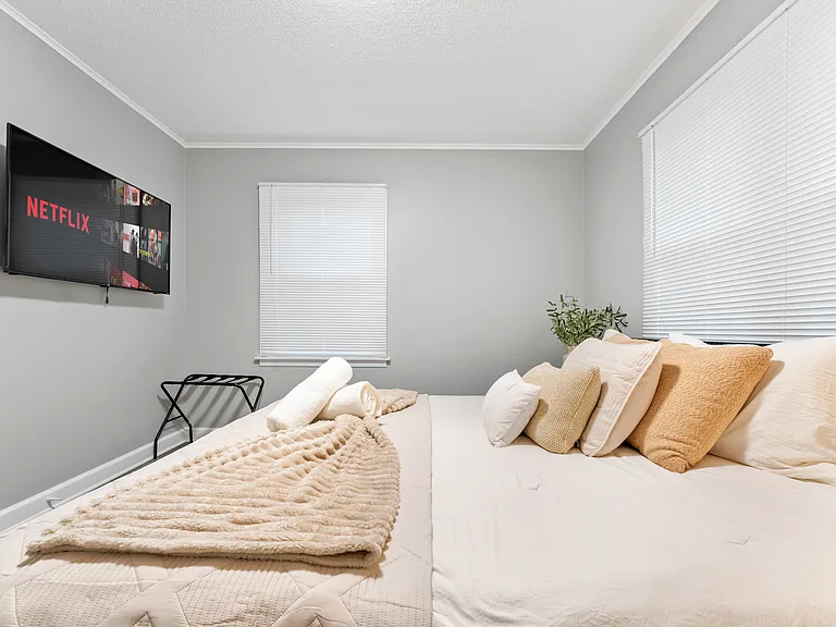 5840 W 81st Pl — Photo 22
