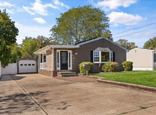 103 Woodmere St, Raritan, NJ 08869