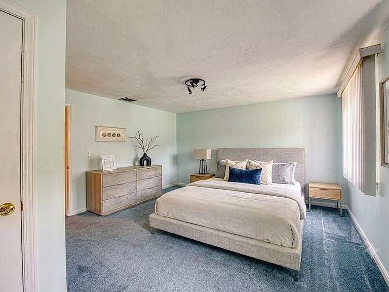 28 Gaslight Ln #28 — Photo 15