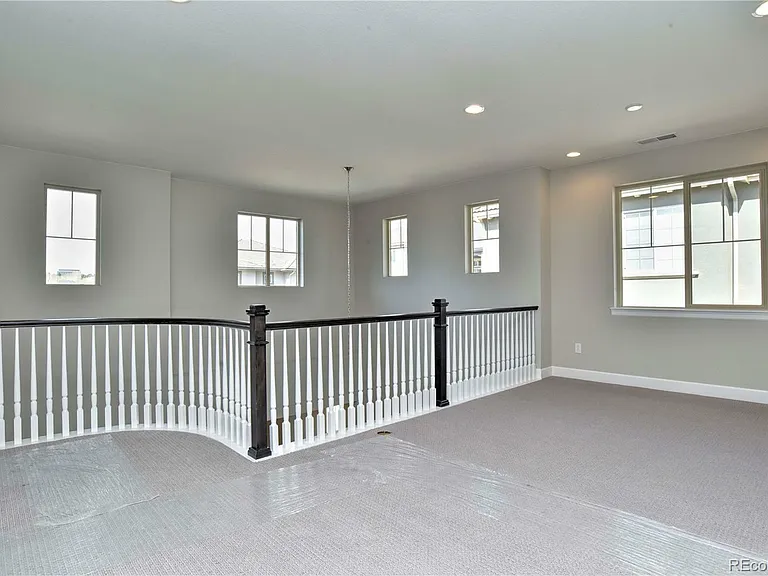 6040 S Olive Ct — Photo 14