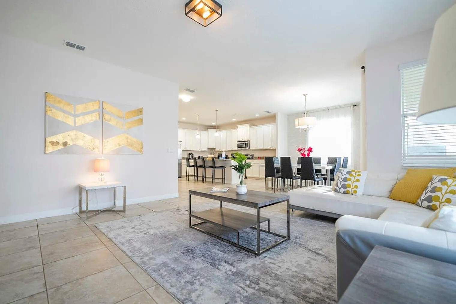 6 bed, 5.0 bath, 3810 sqft, $4,951 — Photo 3
