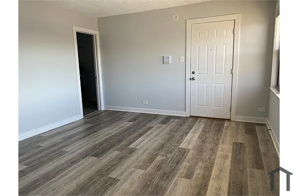 Building Photo - 6301 S Keeler Ave #3-N