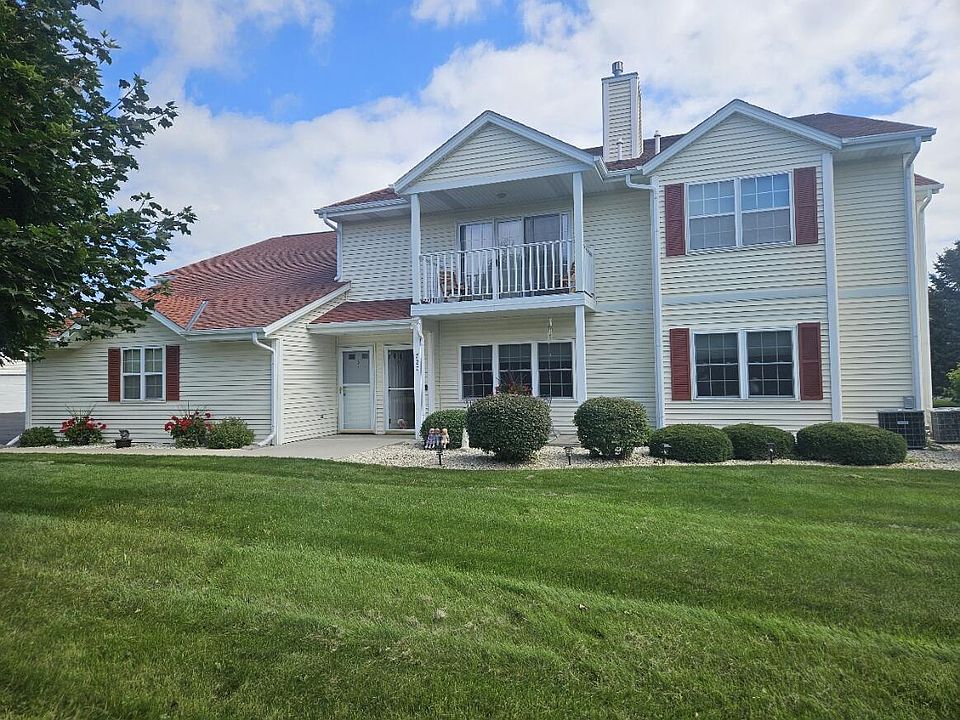 1st image of 720 Wood River COURT #4