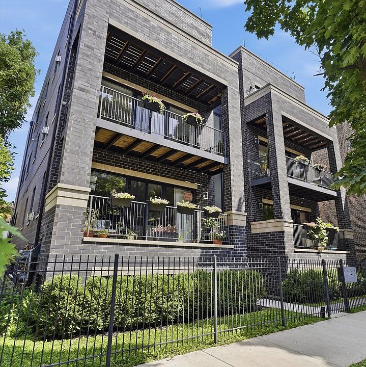 1st image of 2122 W Crystal St #3E