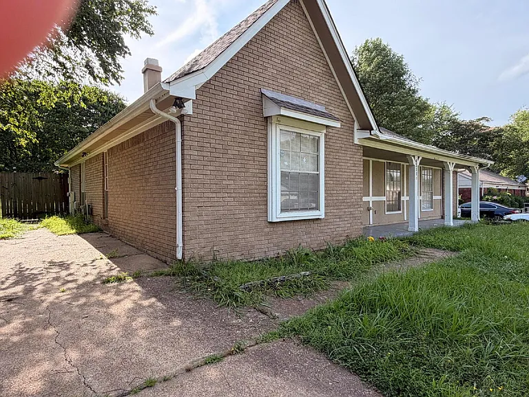 4311 Springwind Rd — Photo 3