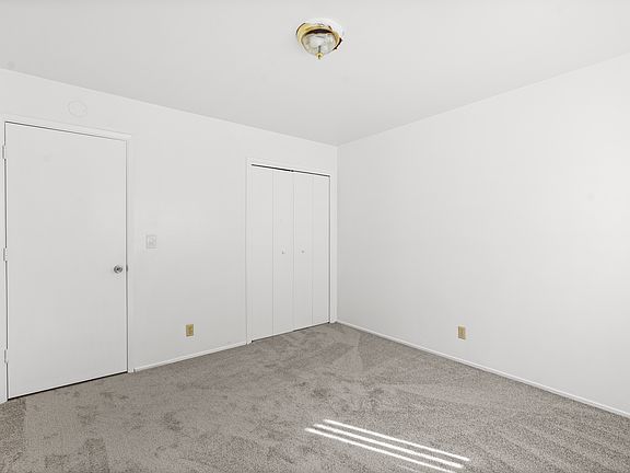 2nd image of 2329 Monroe St #2