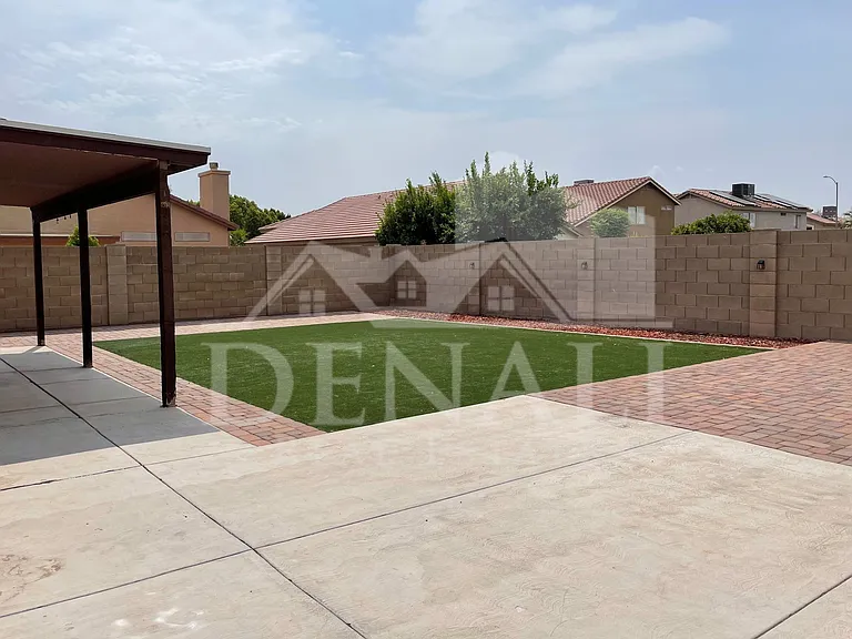 8535 W Vogel Ave — Photo 22