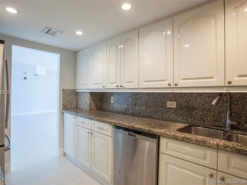1st image of 5005 Collins Ave APT 915