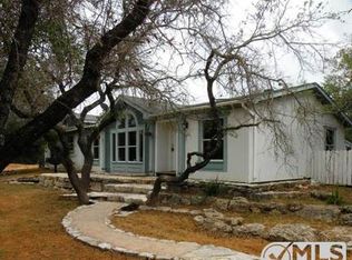 125 Summit Rd, Lakehills, TX 78063