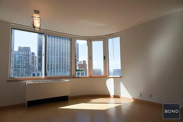 Rented by Bond New York | media 12