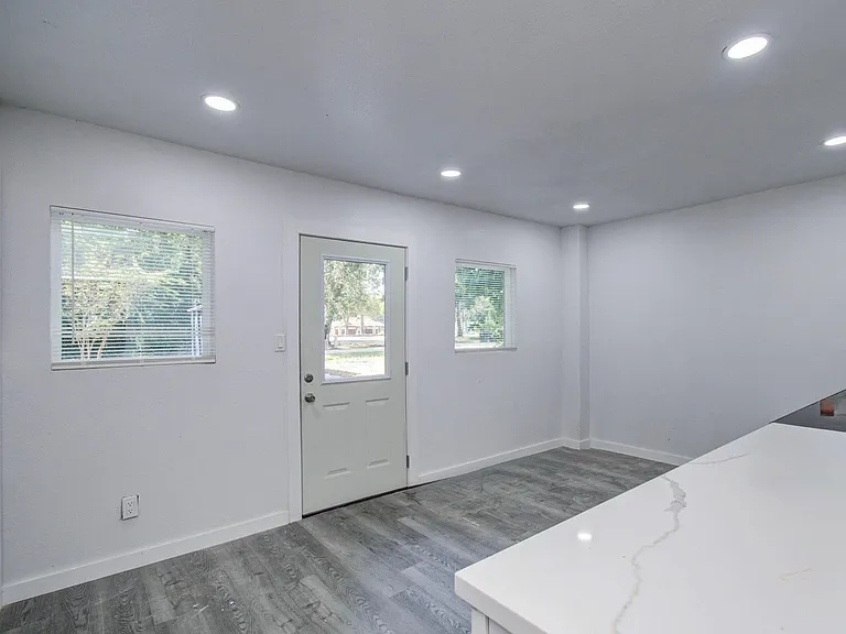 619 River Plantation Dr — Photo 11