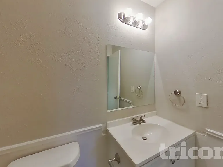 416 Forestwood Dr — Photo 8