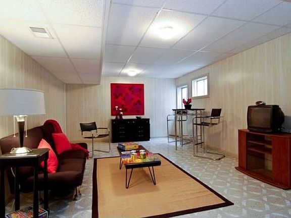 5th image of 776 Whispering Oaks Ct