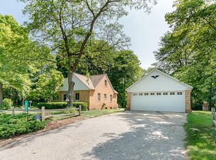 400 1st Ave, Fruitport, MI 49415