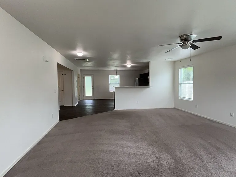 114 Rockingham Way — Photo 4