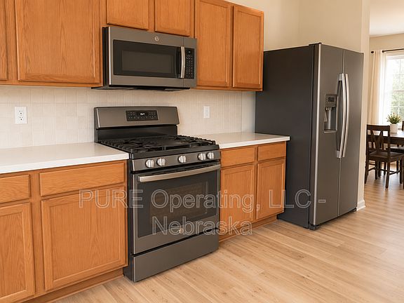 3rd image of 8464 N 155th St