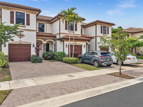 3320 W 90th St, Hialeah, FL