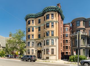 1137 Massachusetts Ave APT 3, Cambridge, MA 02138