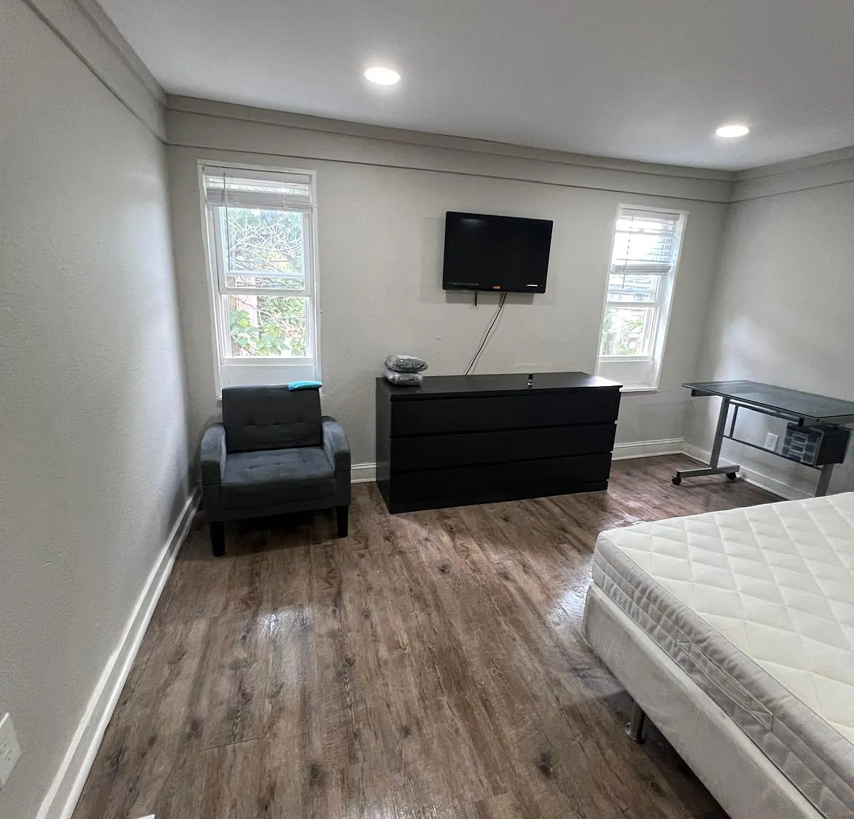 2138 Wilkens Ave — Photo 1