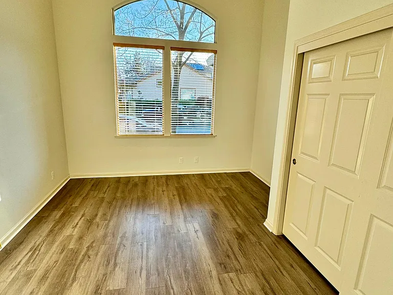 4025 Ironwood Dr — Photo 11