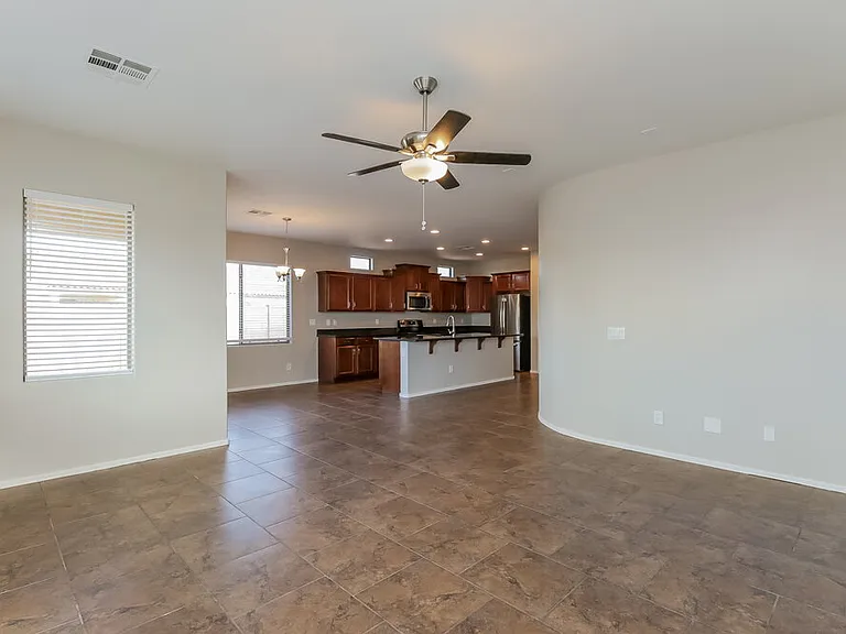 38514 N Navarro Dr — Photo 5