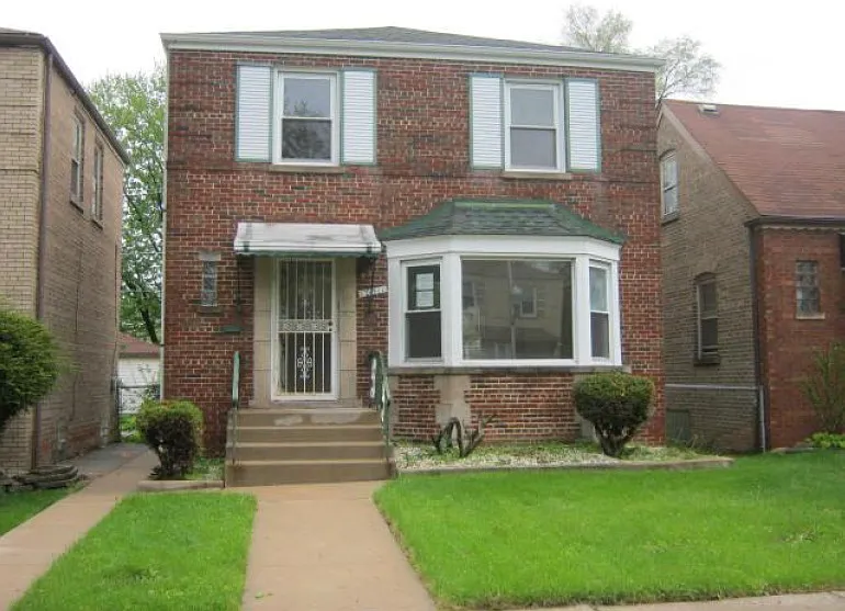 10511 S Rhodes Ave photo 1