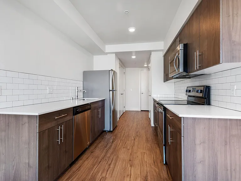 Dunn Motors Apartments — Photo 65