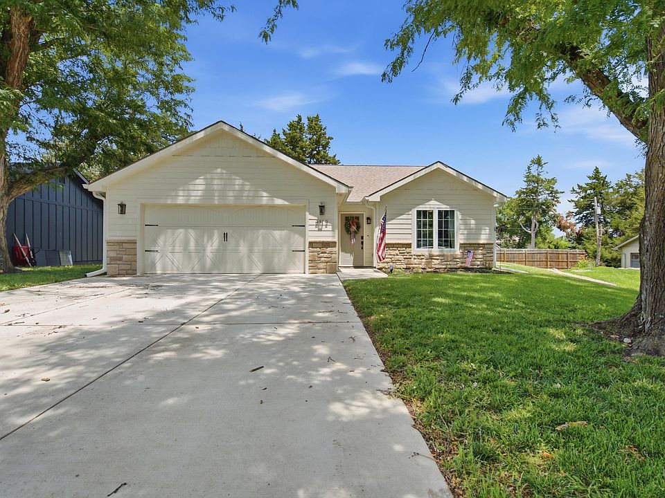 1st image of 2112 Farmingdale Ct