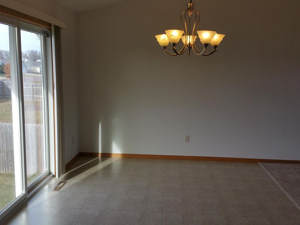 1st image of 120 Quinion Dr