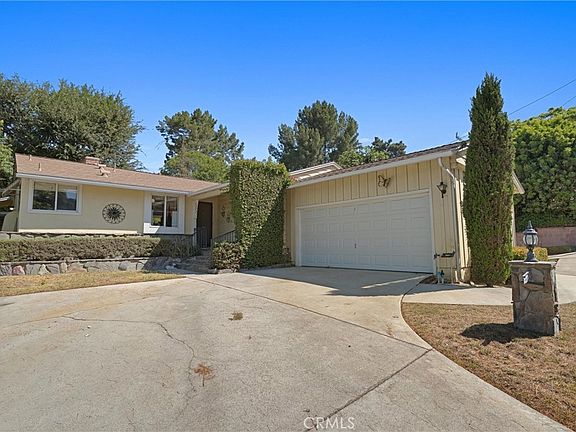 2nd image of 1271 Wilcox Ave