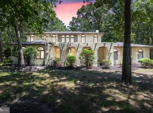 3 Grand Coach Ct, Medford, NJ 08055