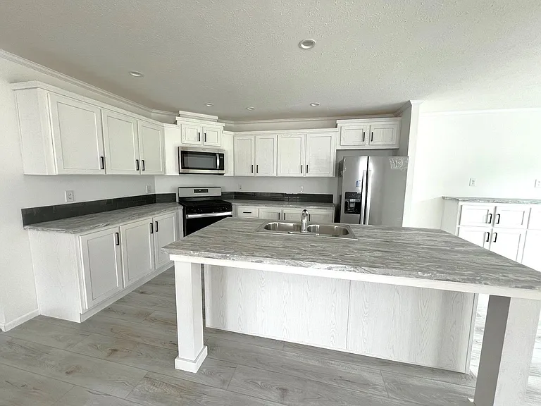 16181 Lancaster Way — Photo 22