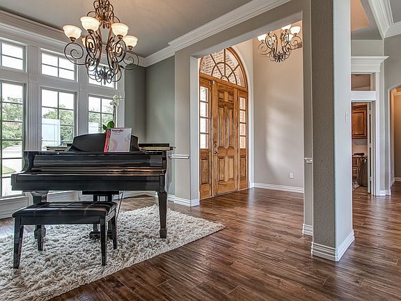 3rd image of 3705 Cove Timber Ave