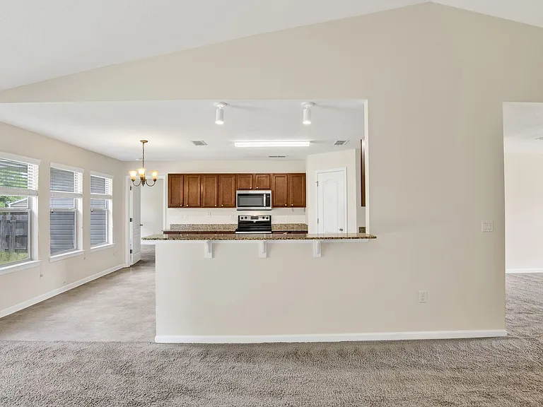 7020 Season Dr — Photo 7