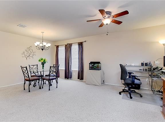 5th image of 2341 Live Oak Dr